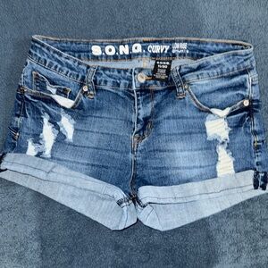 SONG 
CURVY LOWRISE SHORTS